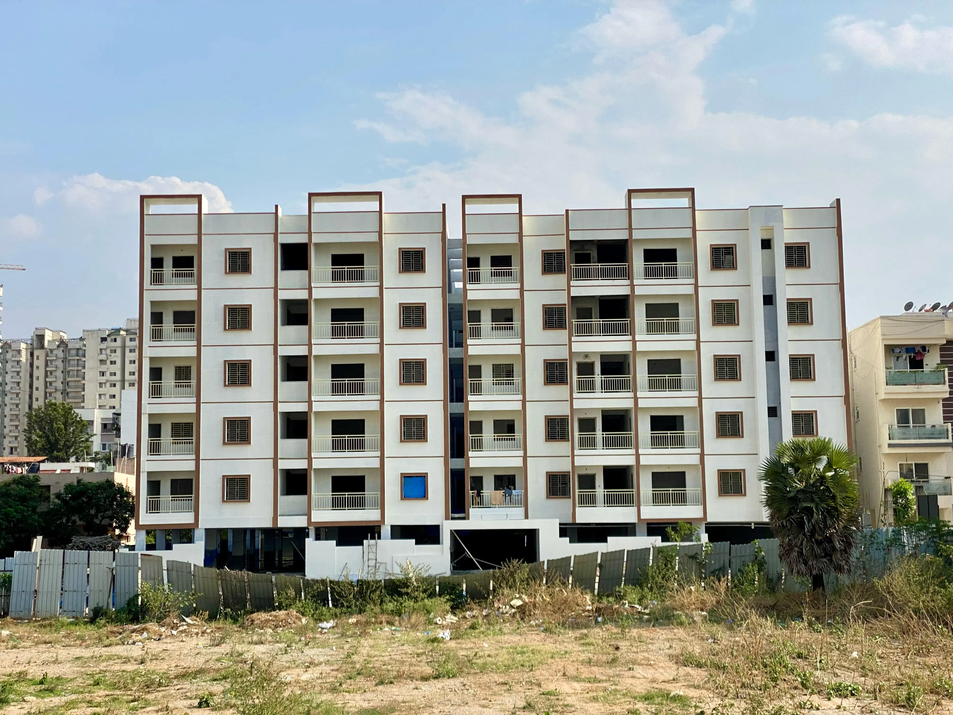 BBMP 2 & 3BHK Flats For Sale in Banjara Layout